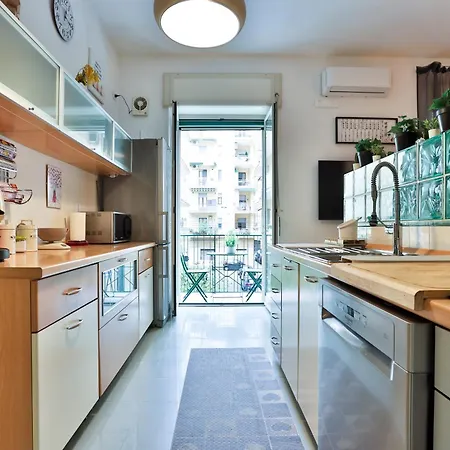 Guesthost - Happy House 200m From The Σαλέρνο